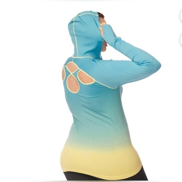 NWT Under Control Hoodie Size 1X - Picture 3 of 10